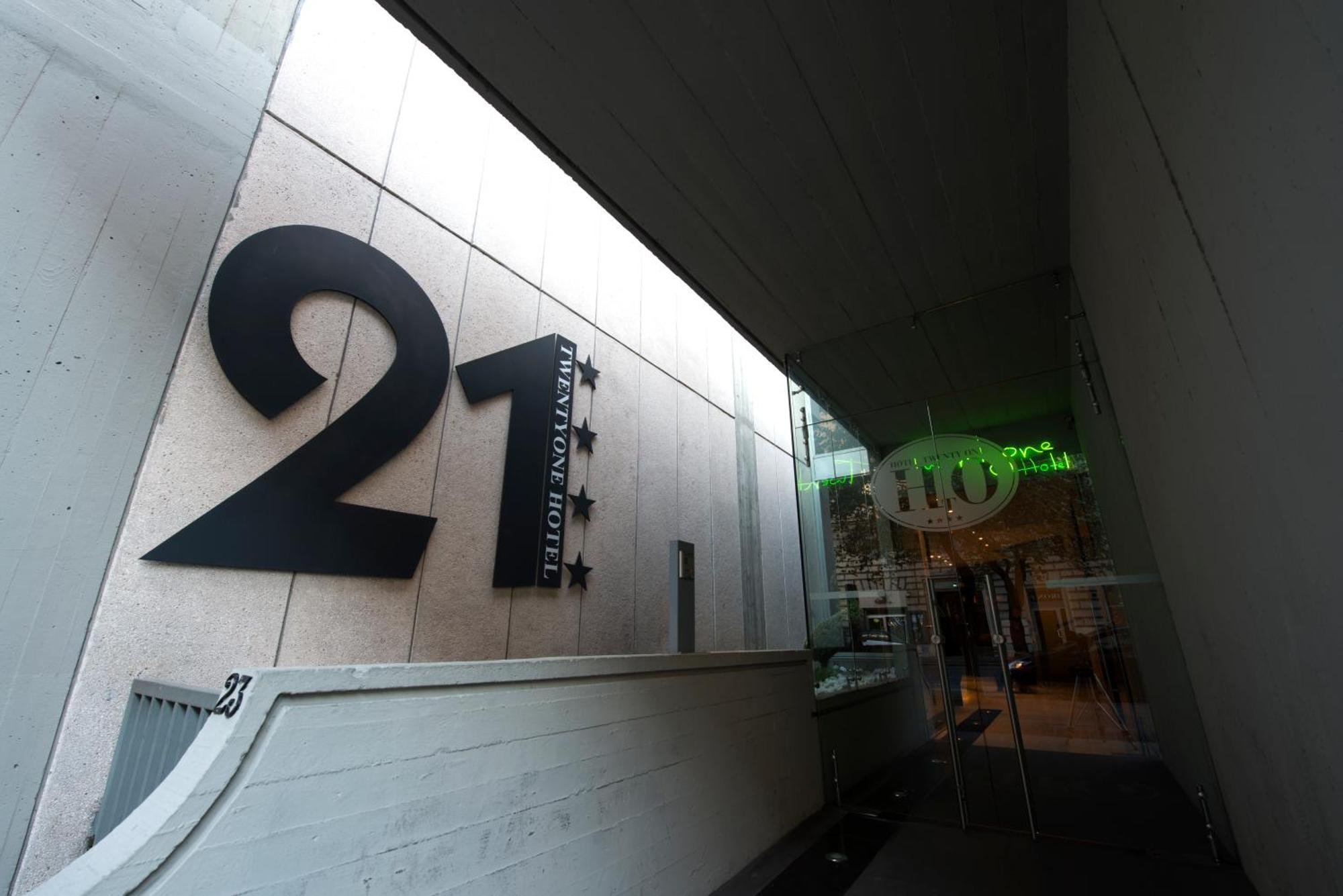 Twentyone Hotel Roma Esterno foto